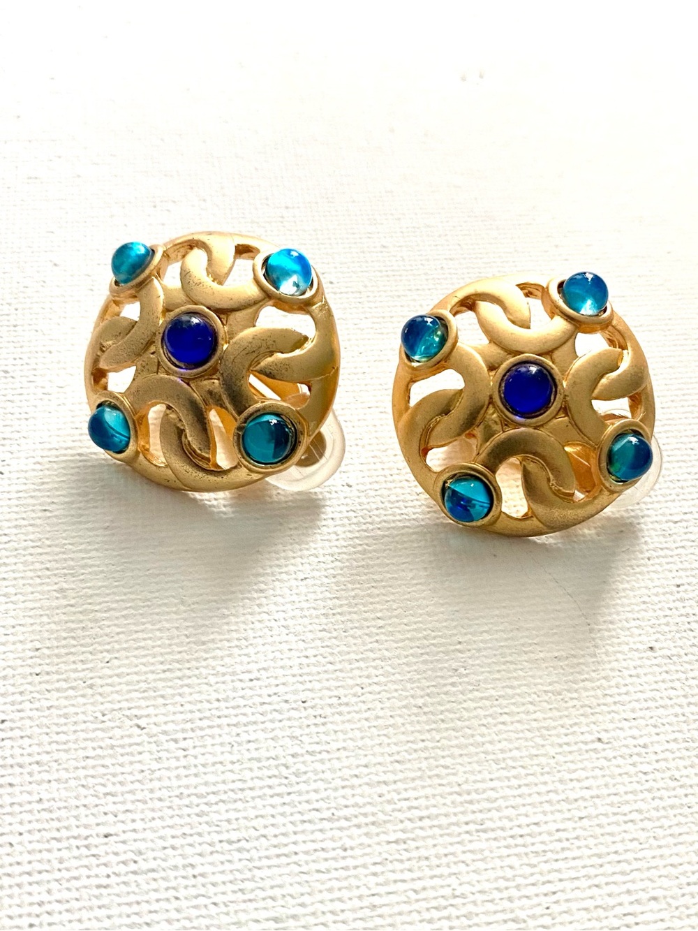 Gold-Tone Blue Gem Round Clip On Earrings